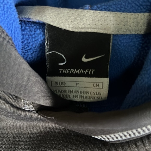 Nike small sweatshirt - Picture 3 of 3